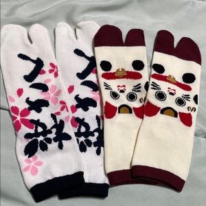 Women’s Tabi Socks Set - White with Pink Floral & Cream Lucky Cat Designs
